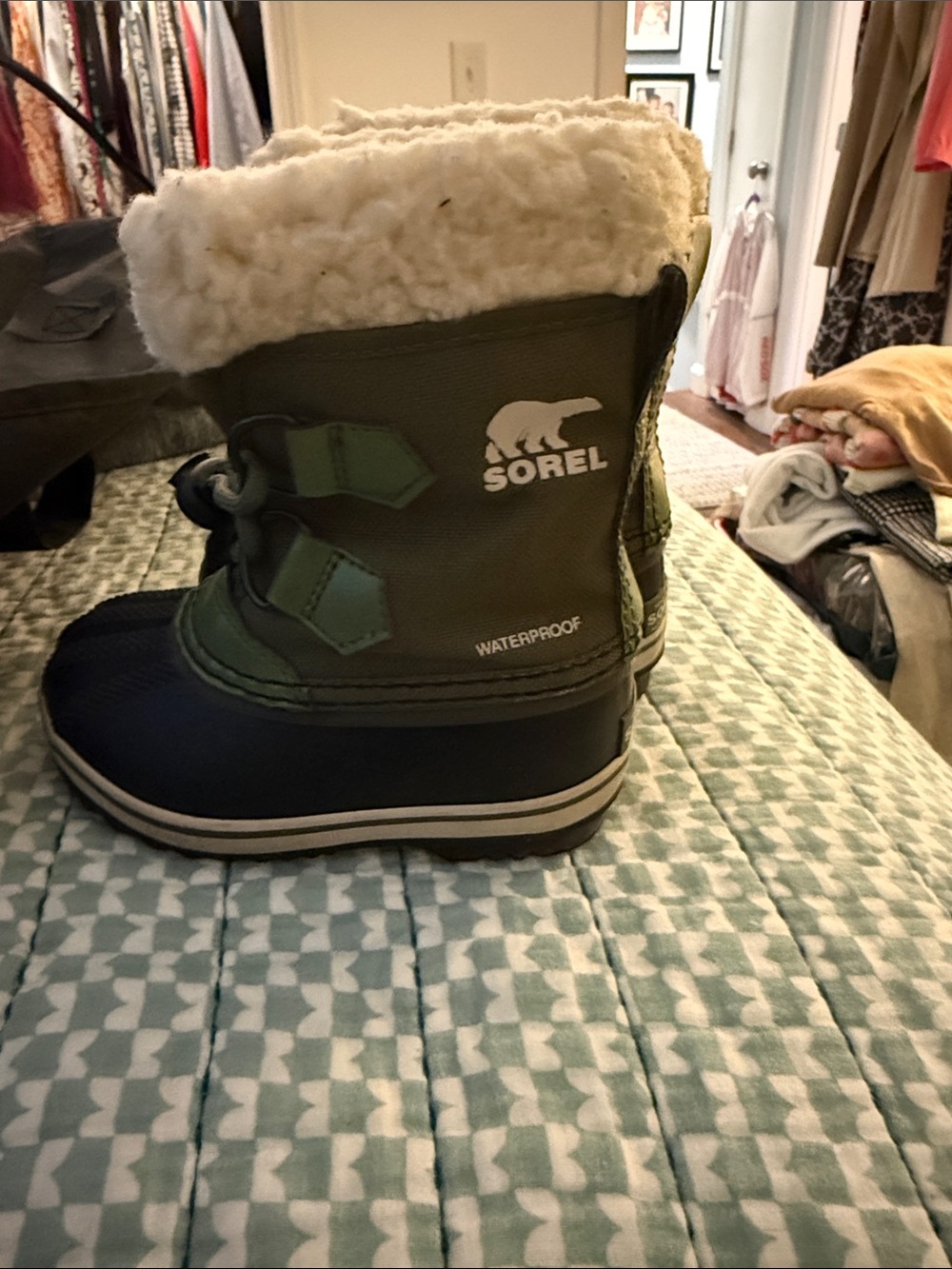 Sorel Kids Green and Black Waterproof Winter Boot with Cream Faux-Fur Cuff